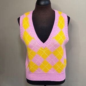 Neck argyle sweater vest in beautiful colors size large